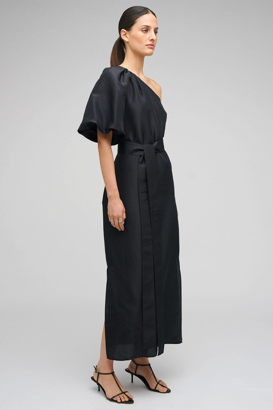 One shoulder dress black