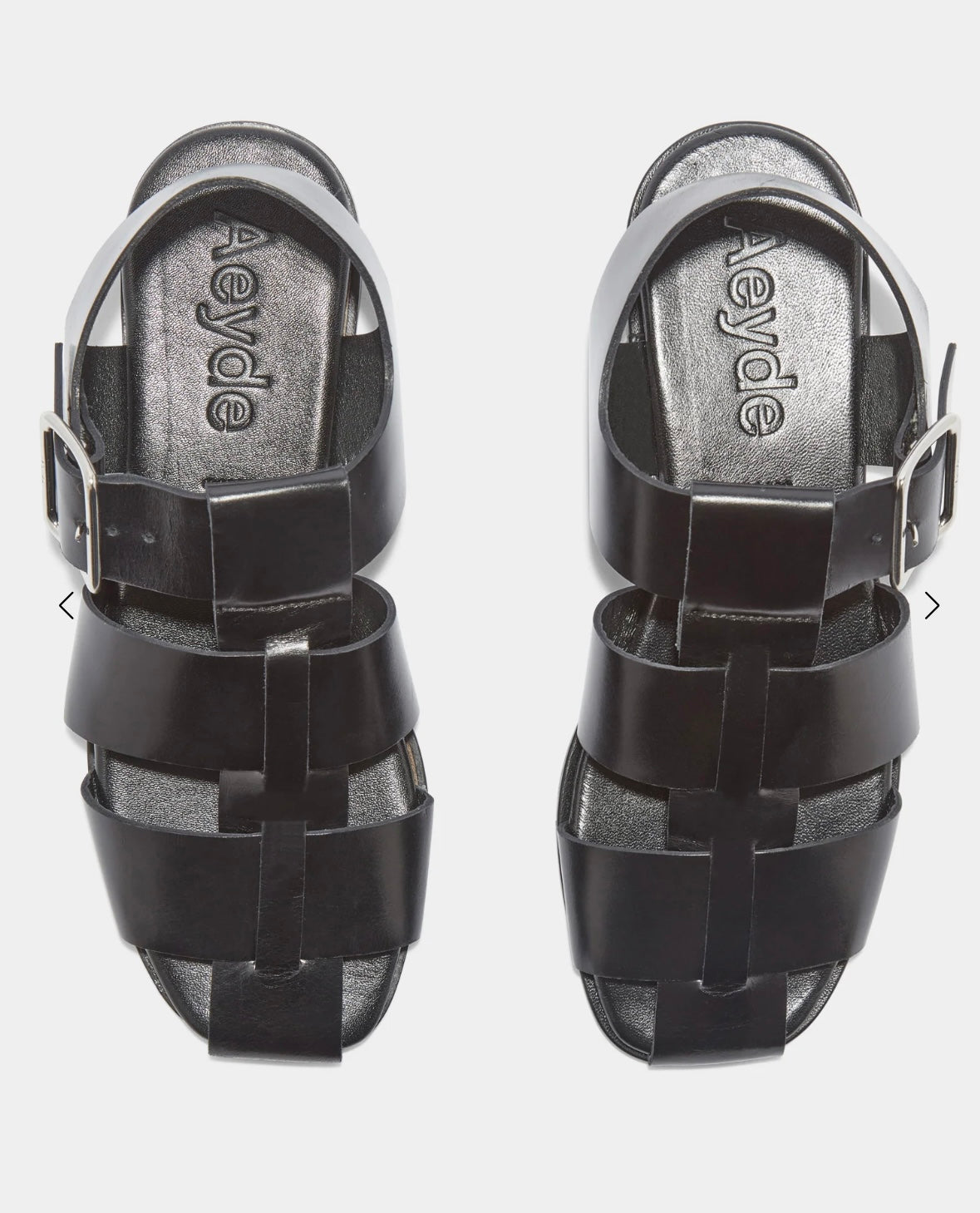 Whit sandal black
