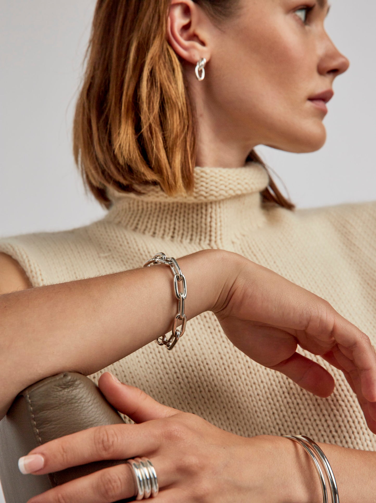 Small silver oval linked bracelet