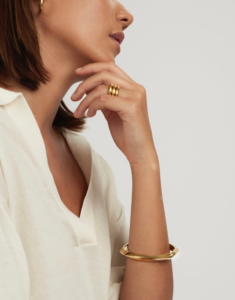 Gold retro bangle