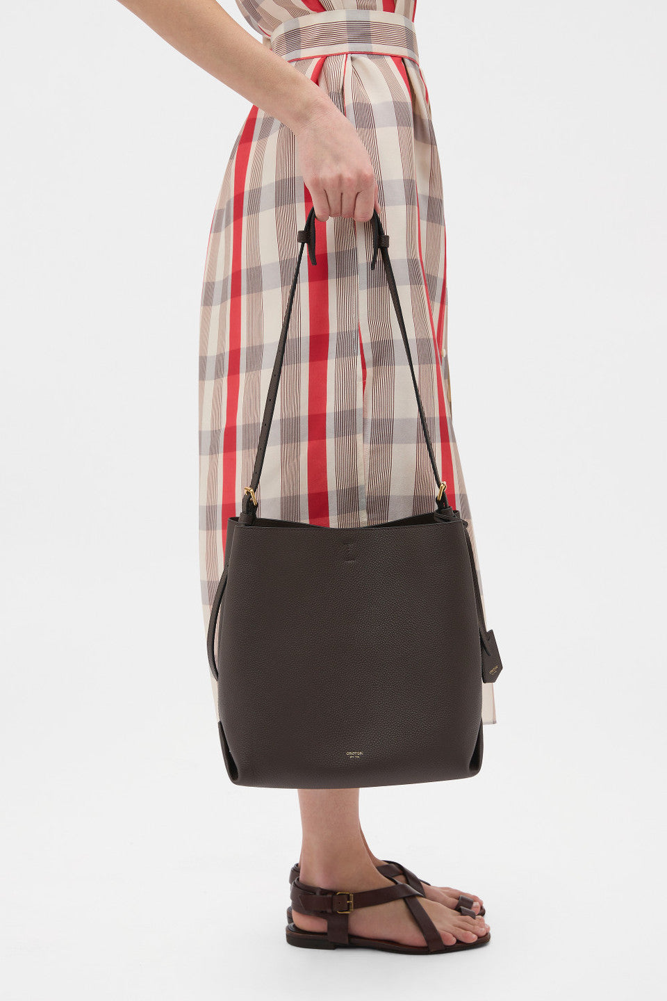 Margot hobo dark chocolate