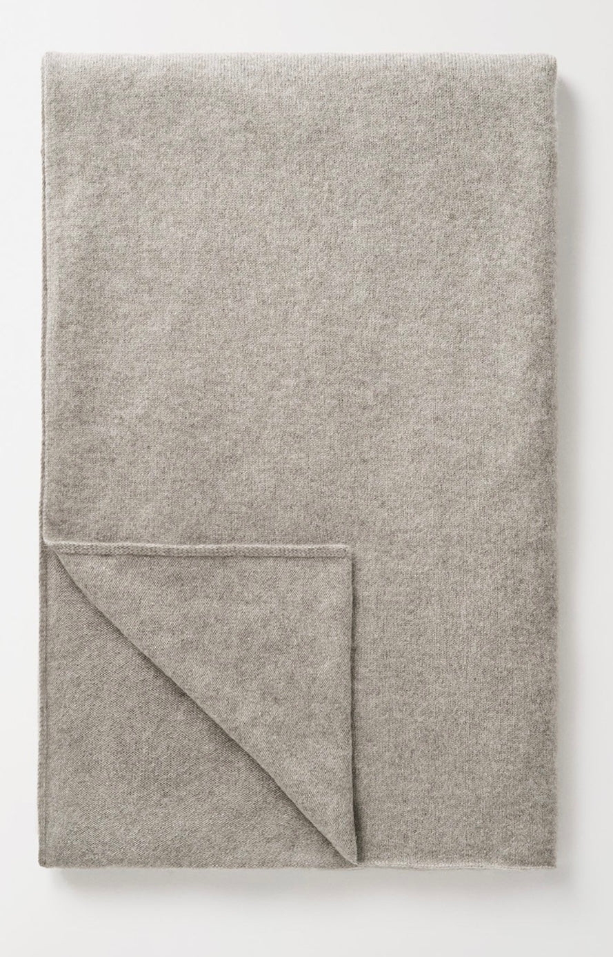 Knitted scarf greige