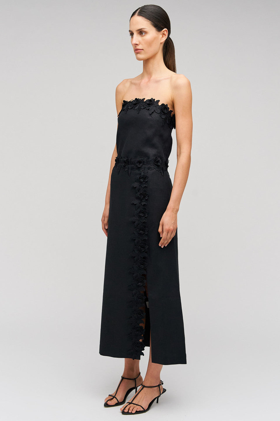 Rosebud lace skirt black