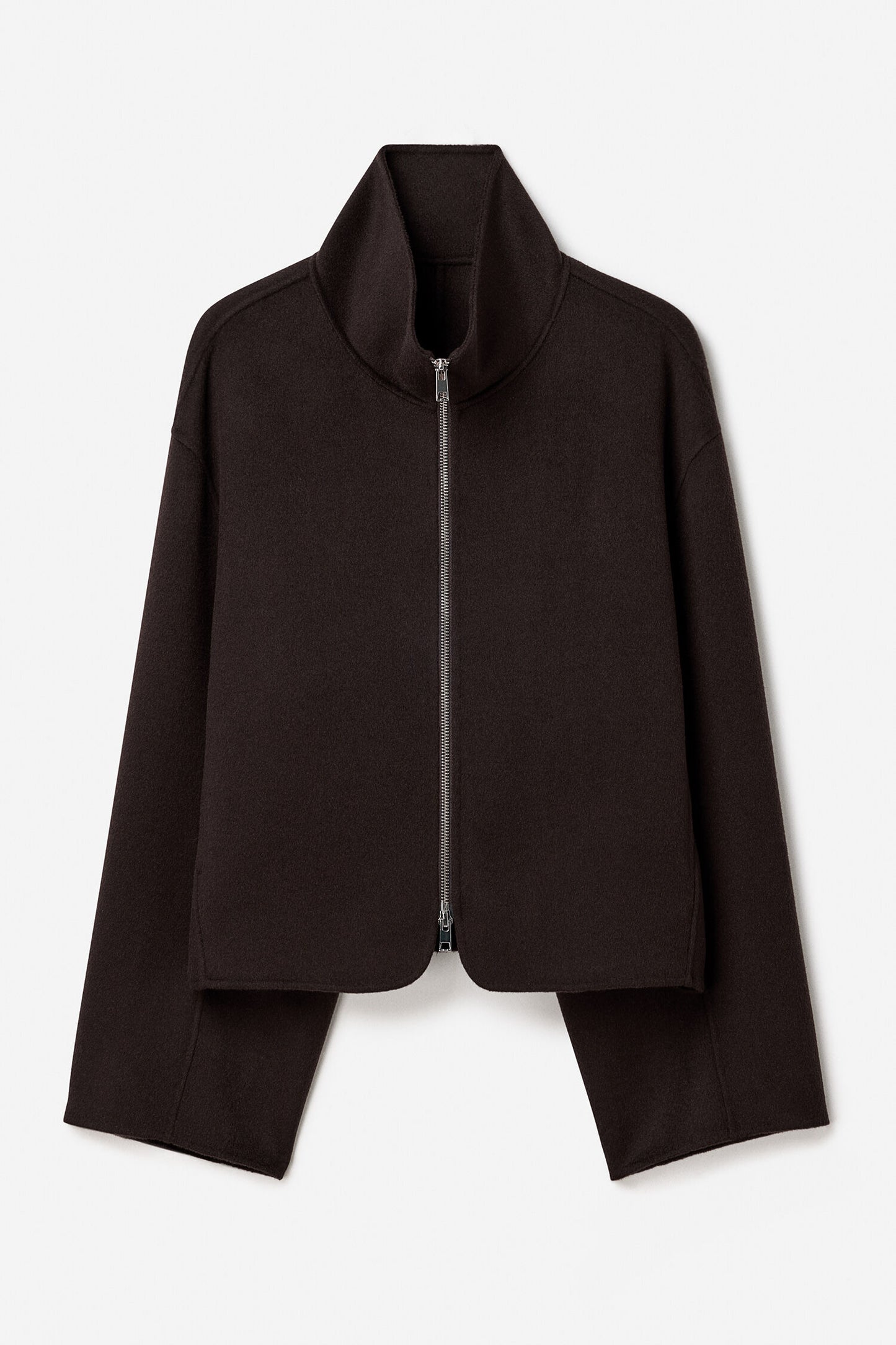 Dafina in chocolate brown