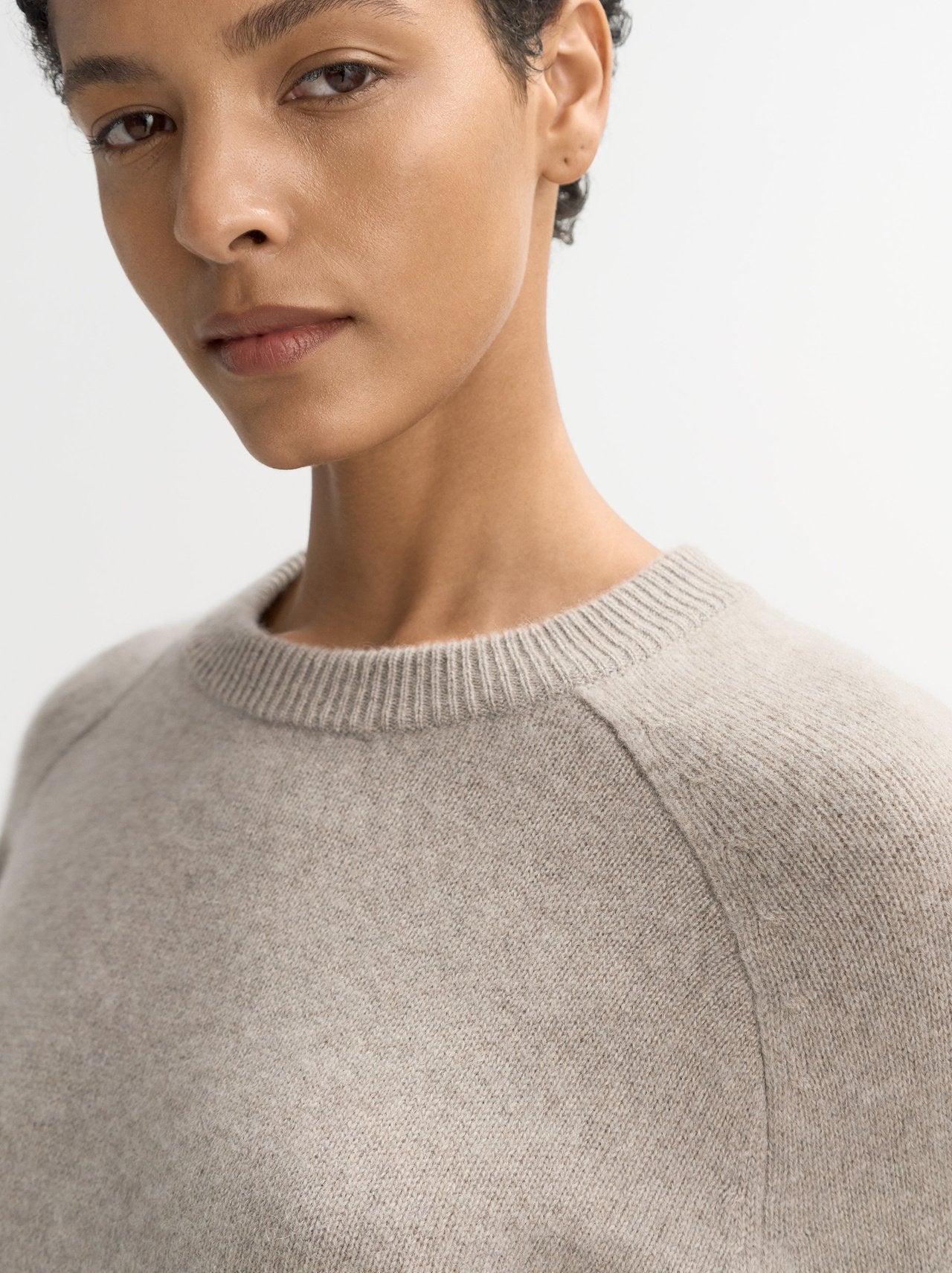 Boyfriend crewneck greige