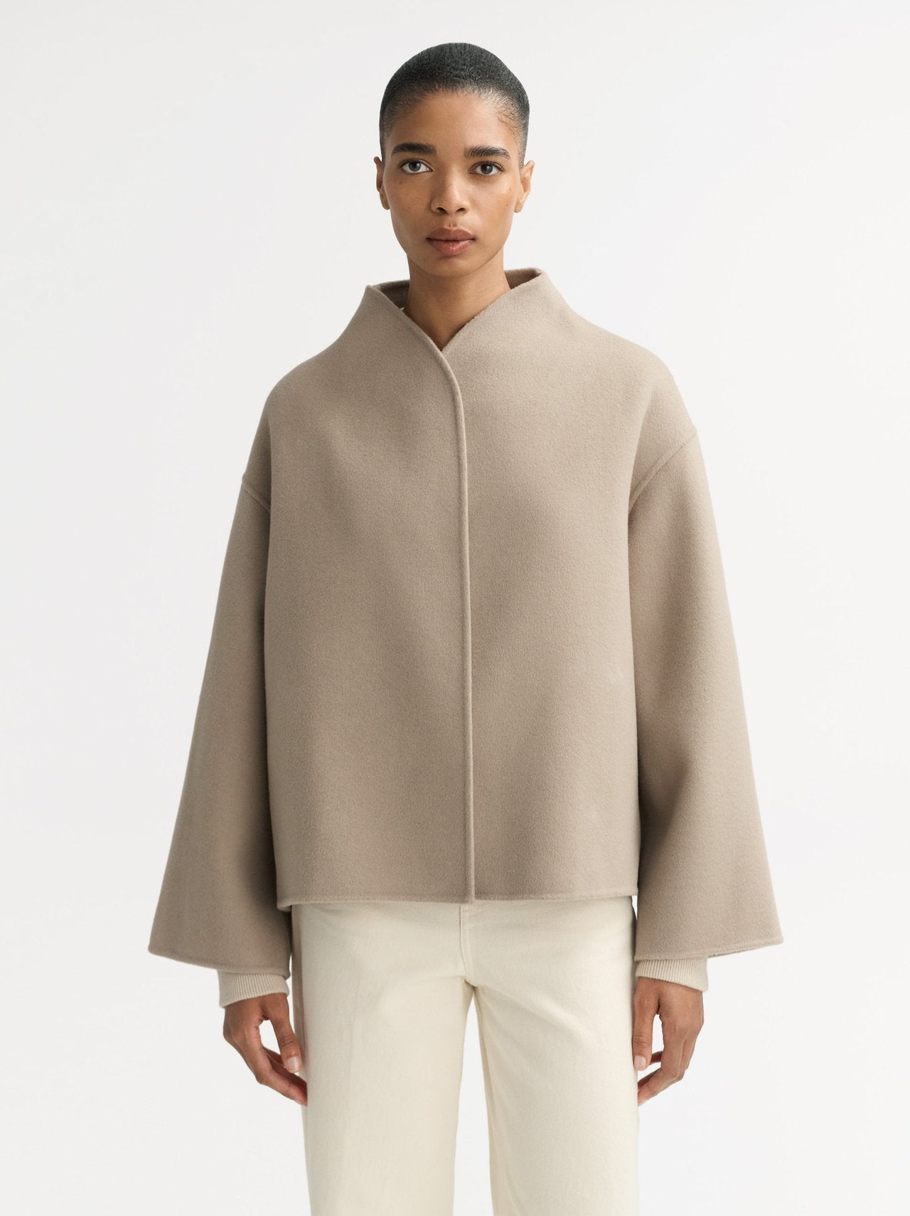Short jacket dark sand