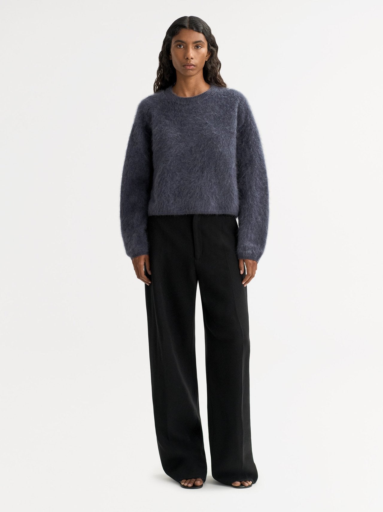 Brushed cashmere crewneck anthracite