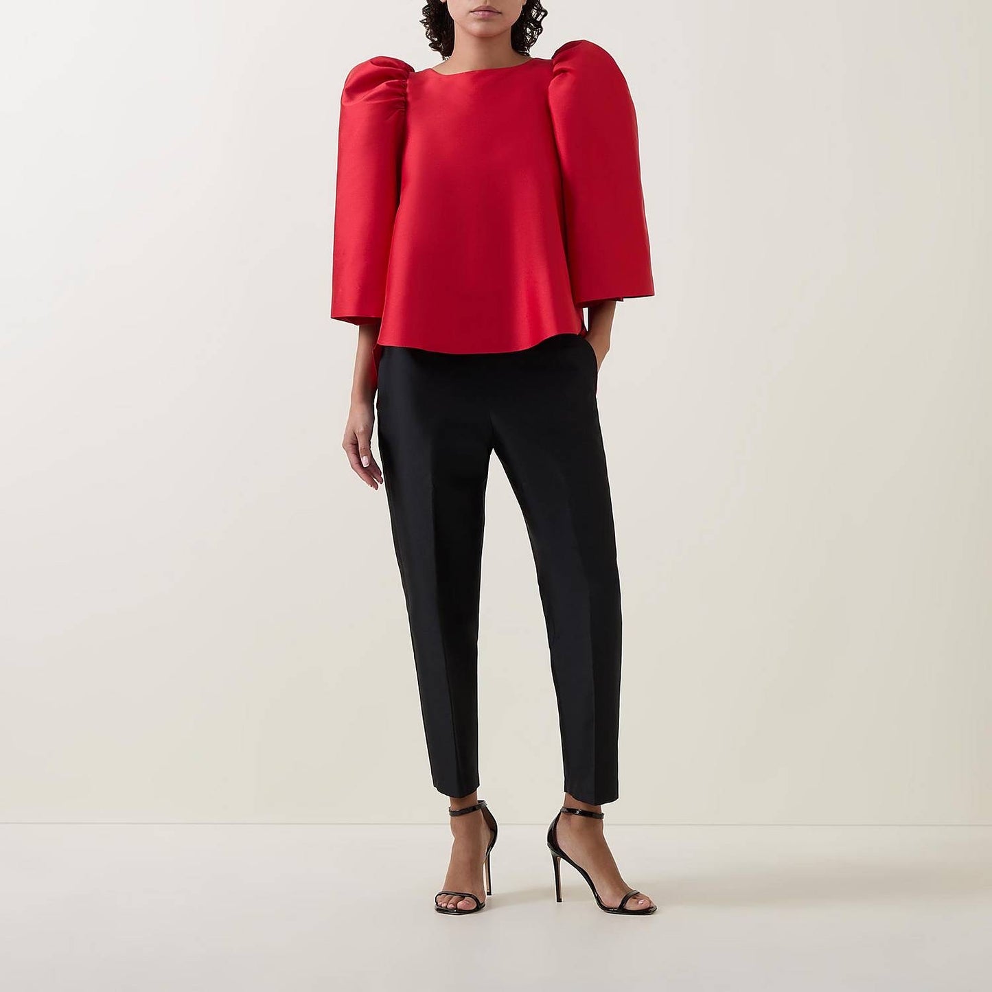 Roan top red