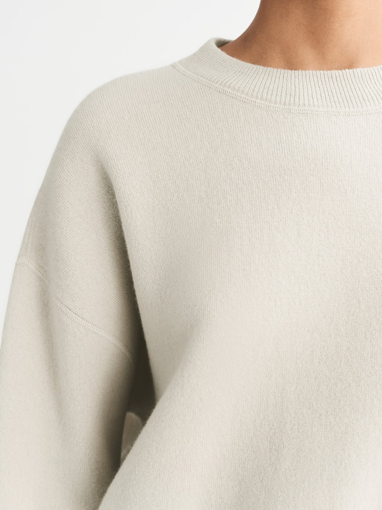 Double faced crewneck cashmere in chalk