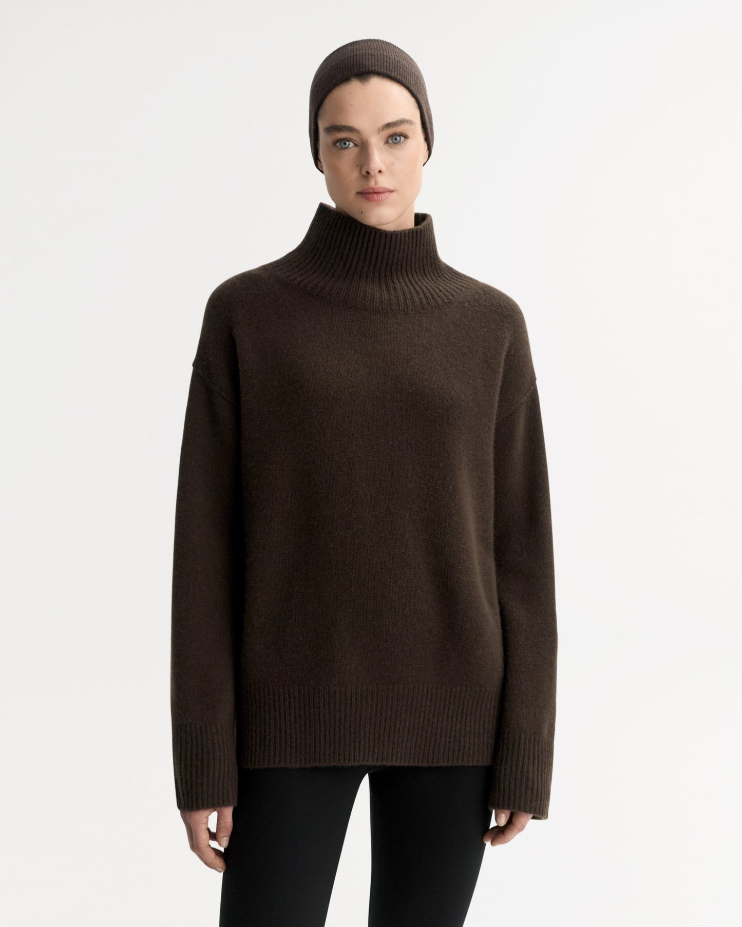 Boyfriend turtleneck mocha