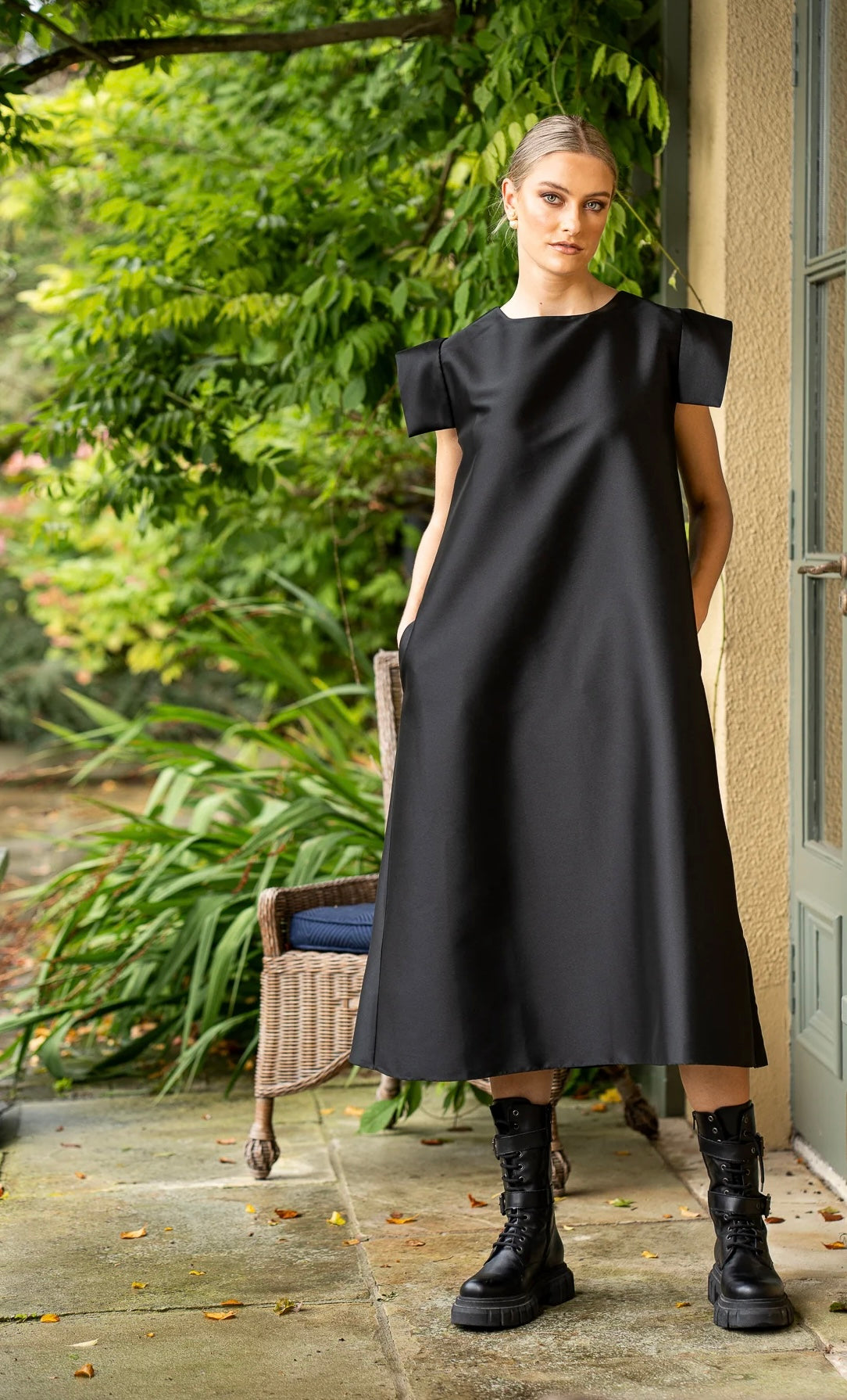 Gardinia dress black