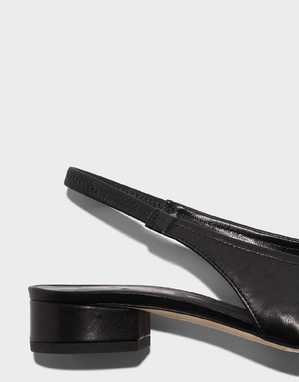Dua black sling back