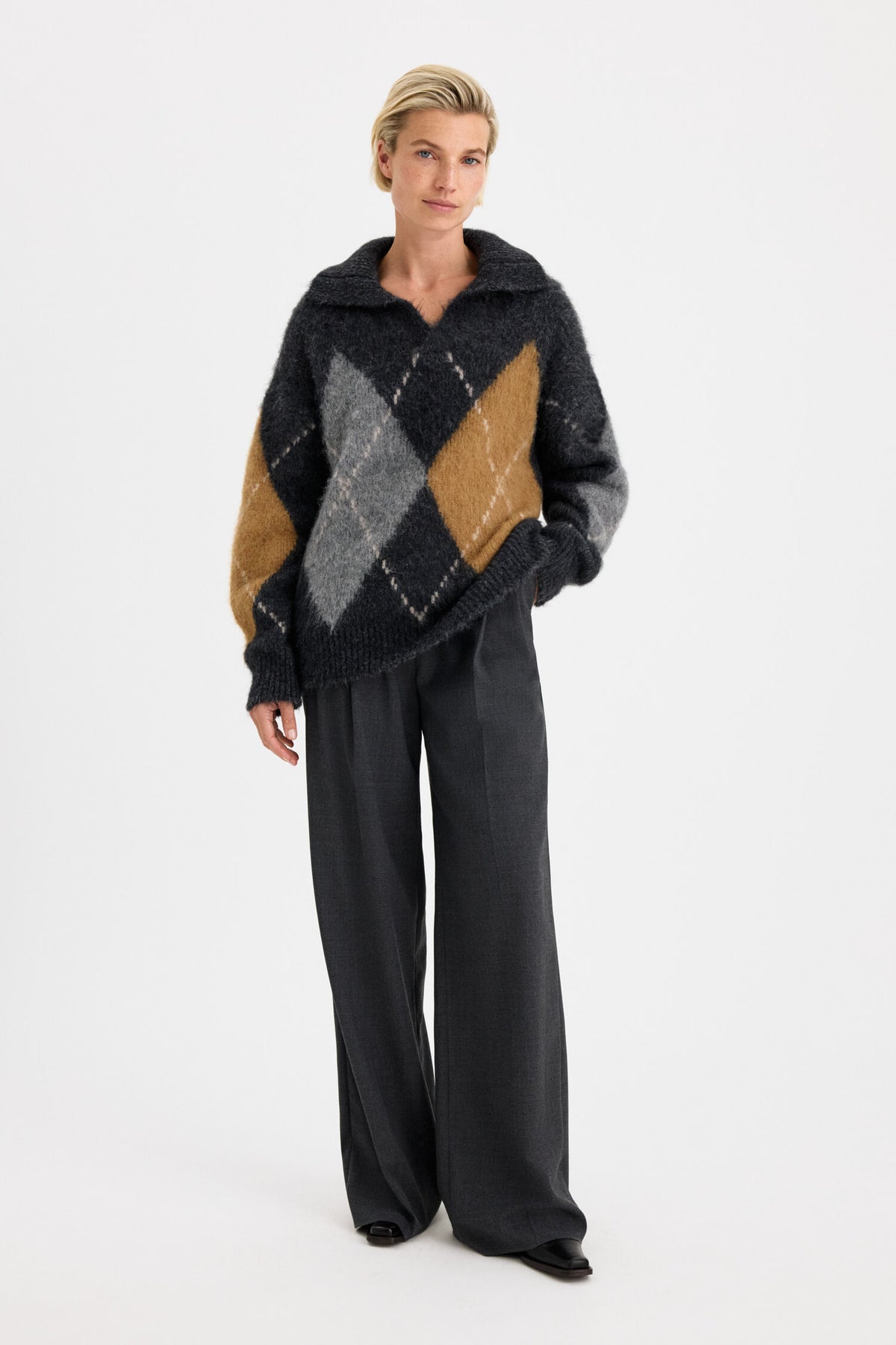 Alpaca crew sweater