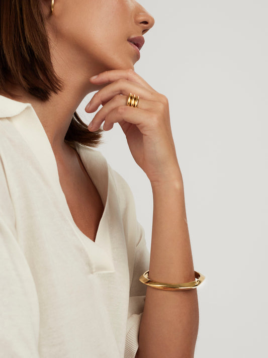 Gold retro bangle