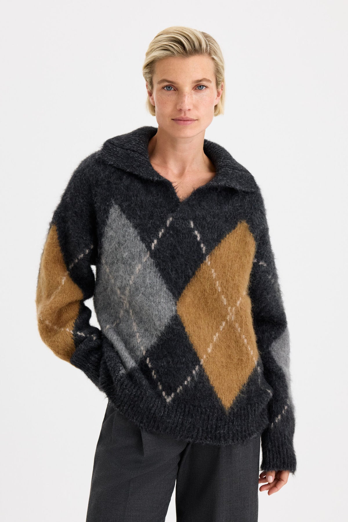 Alpaca crew sweater