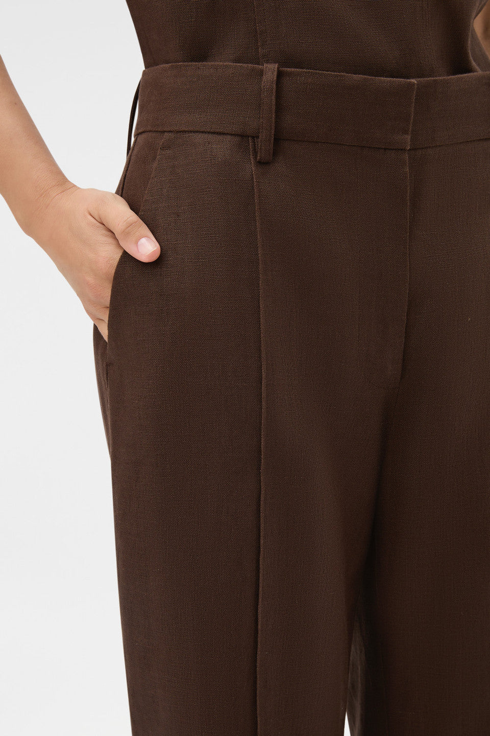 Kick flared cropped pants in espresso