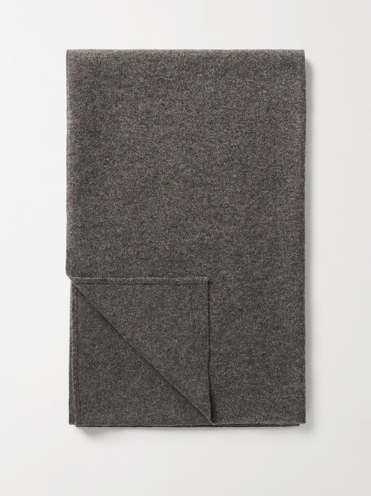 Knitted cashmere scarf in wood