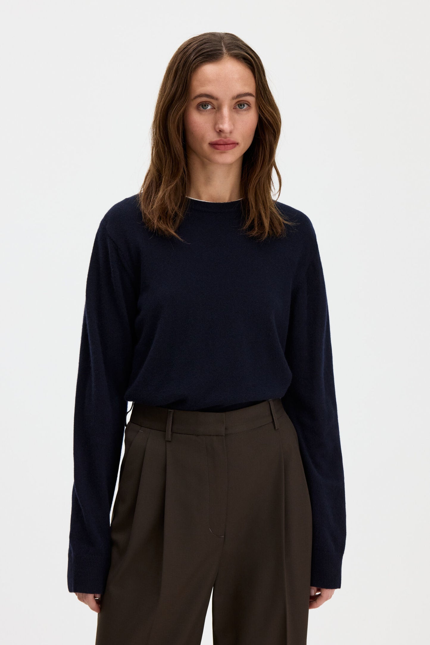 Soft wool crewneck sweater navy