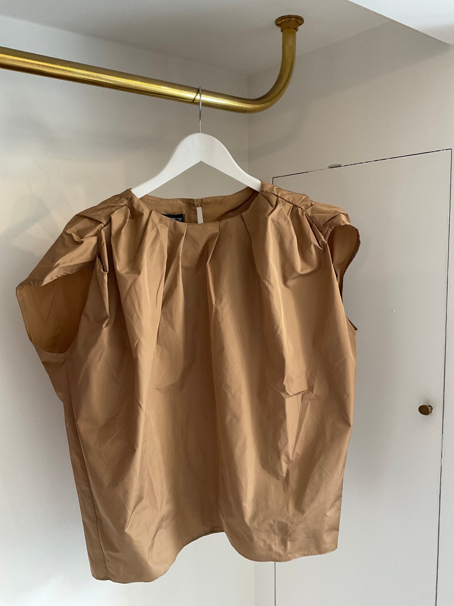 Missy top camel