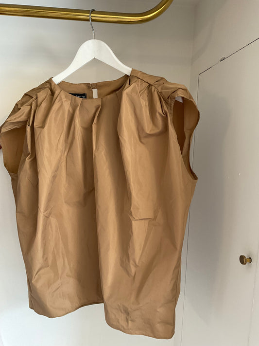 Missy top camel