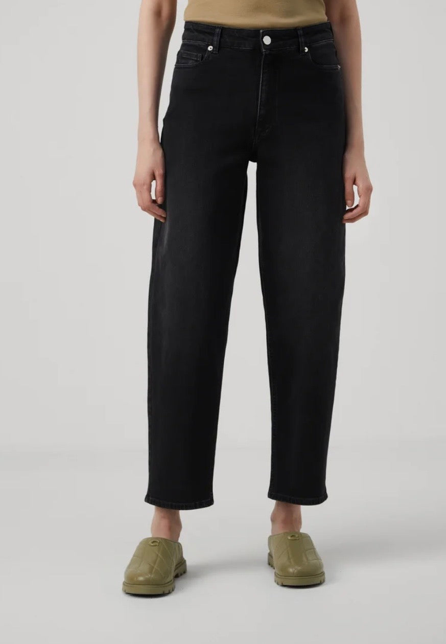 Petra denims