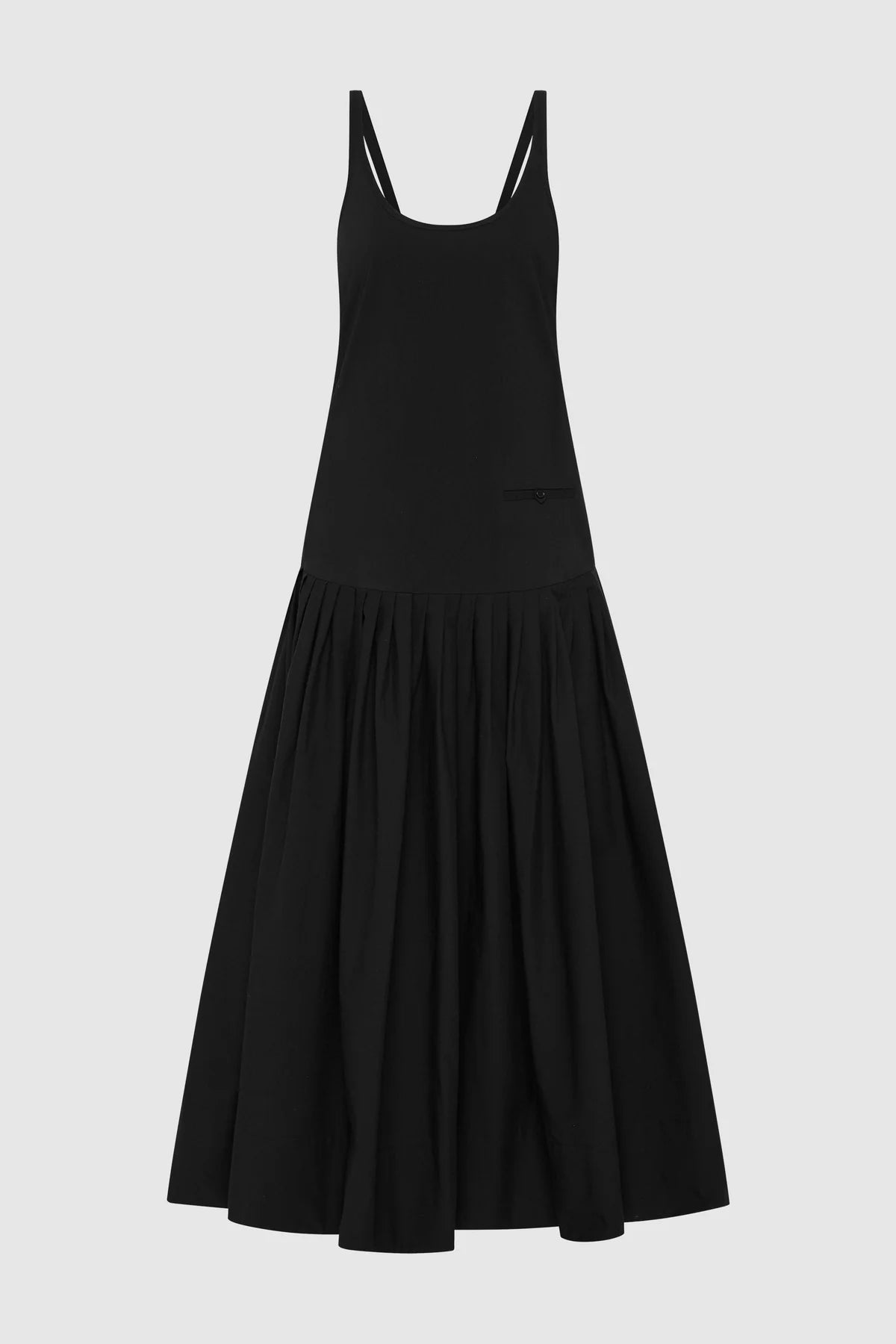 Relaxed pleat dress in black