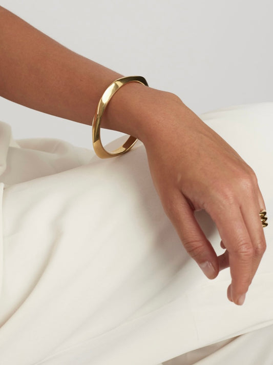Gold retro bangle