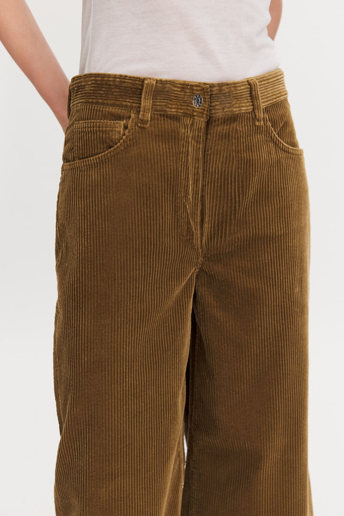 Wide leg corduroy in tobacco