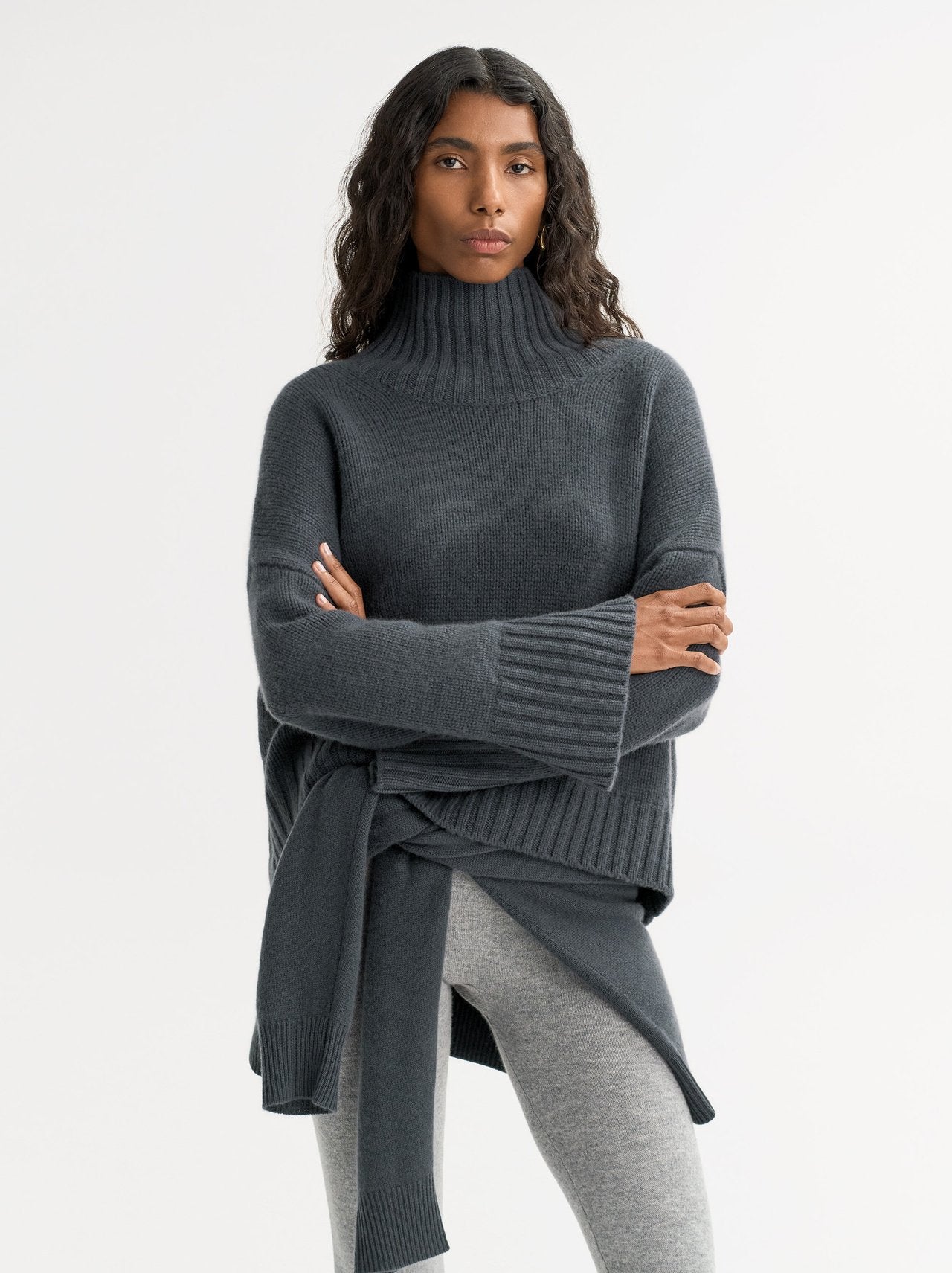 Girlfriend turtleneck anthracite grey
