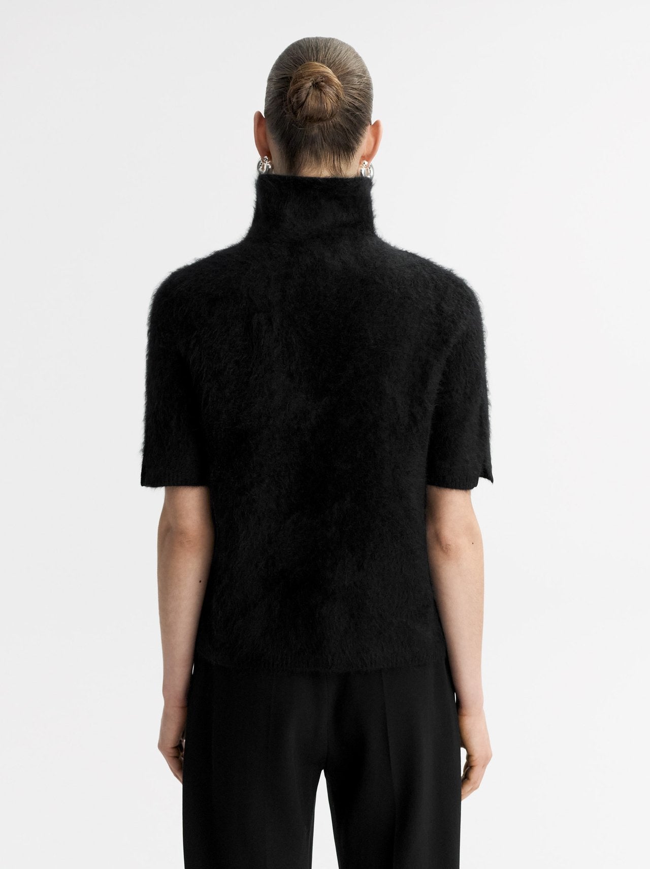 Brushed cashmere short sleeve turtleneck black