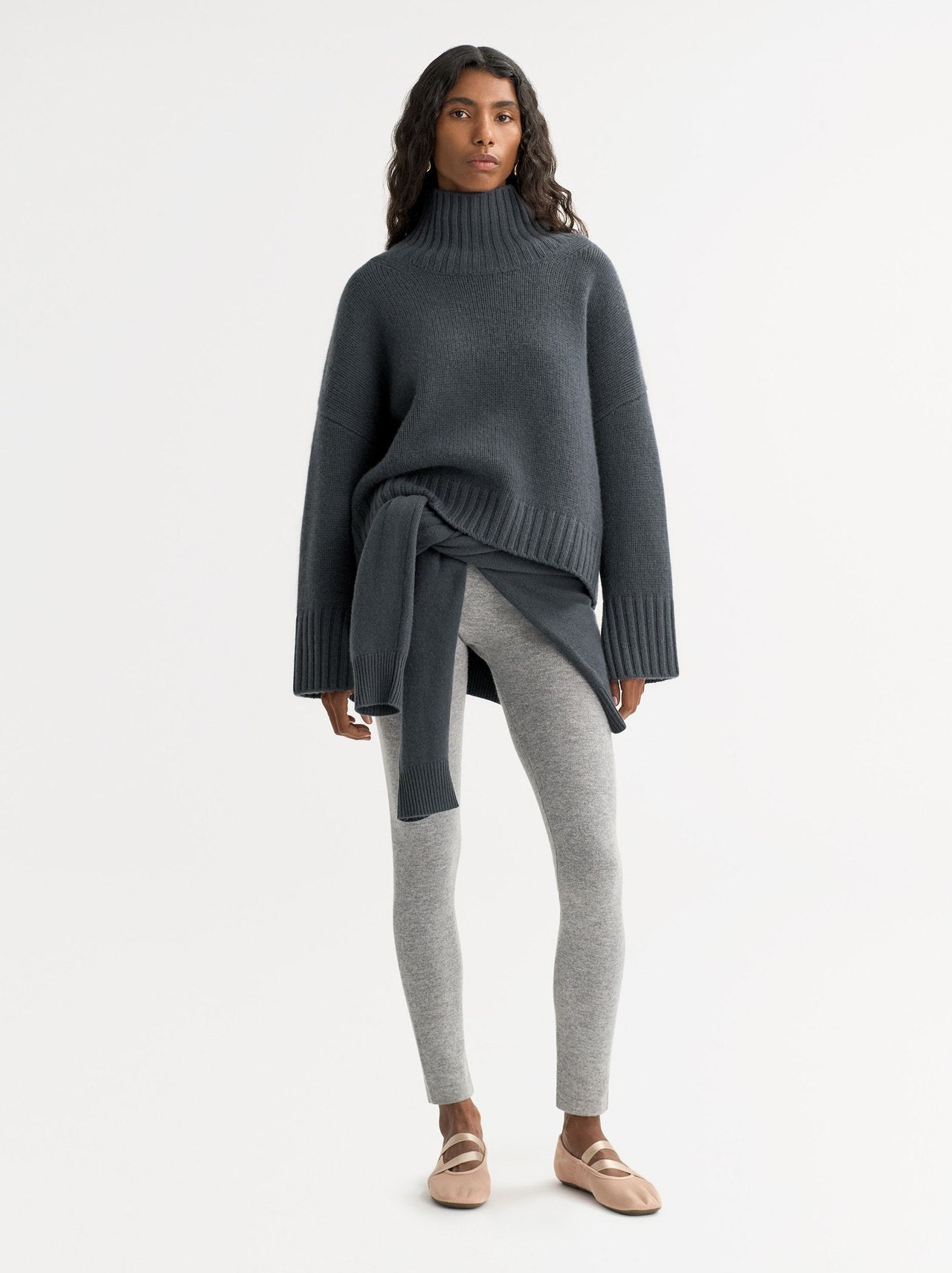 Girlfriend turtleneck anthracite grey