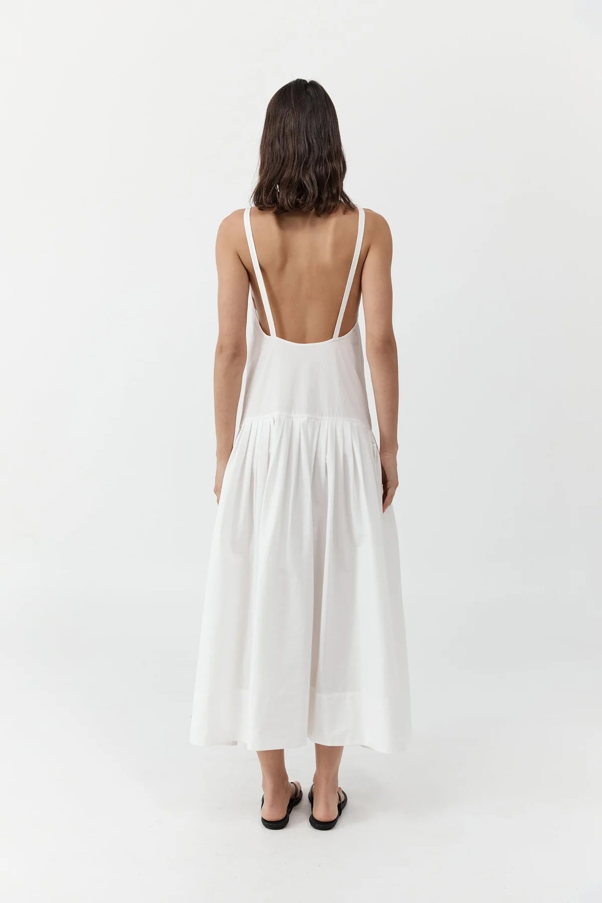 Relaxed pleat dress off white