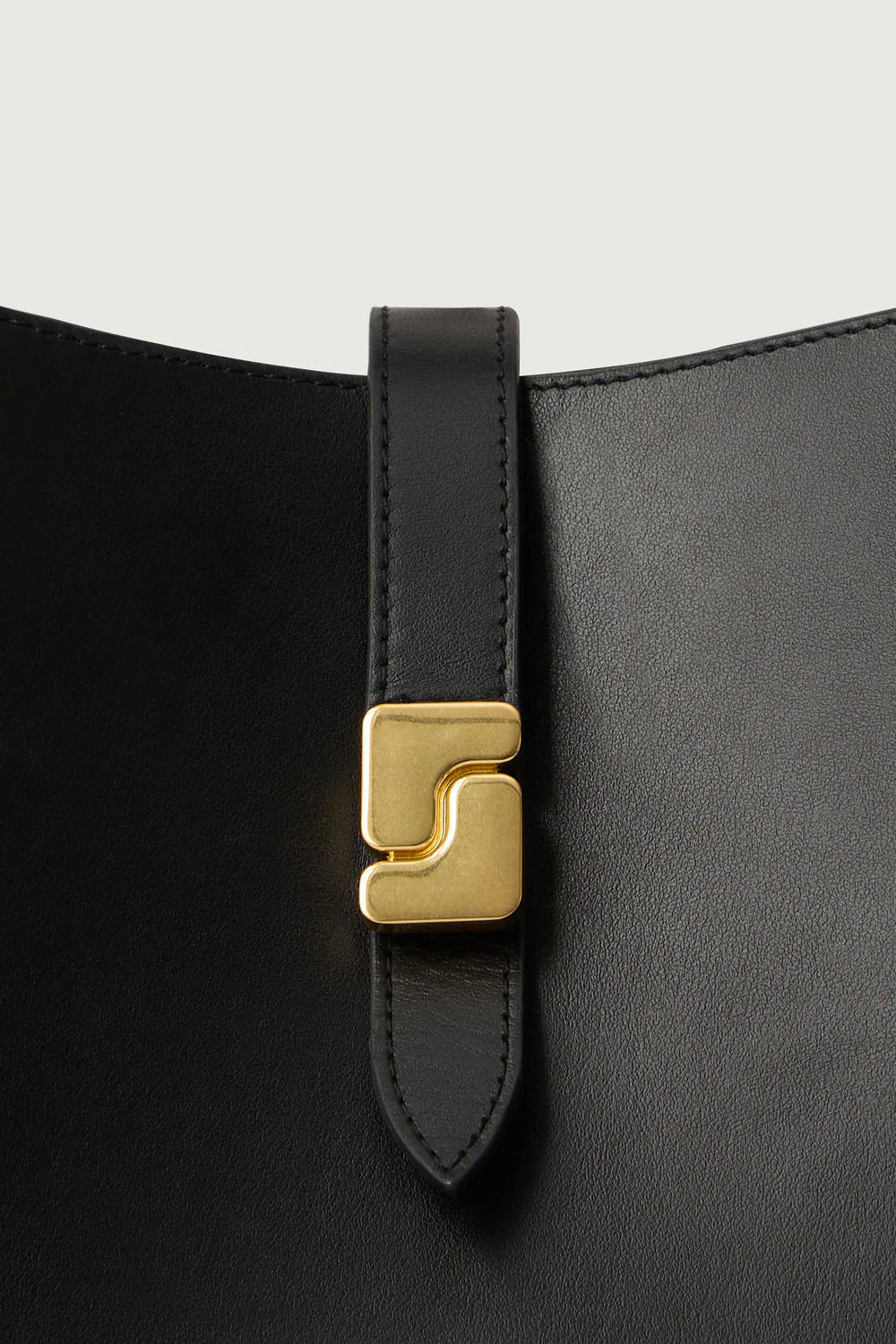 Bello bag in black