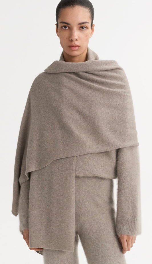 Knitted scarf greige