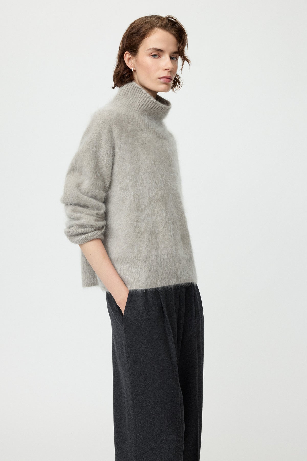 Brushed boyfriend turtleneck greige