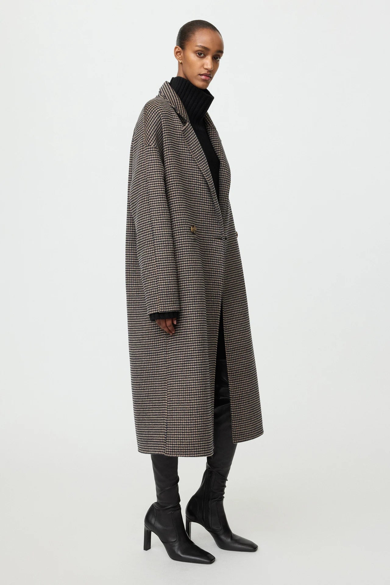 Oversized houndstooth coat black/beige
