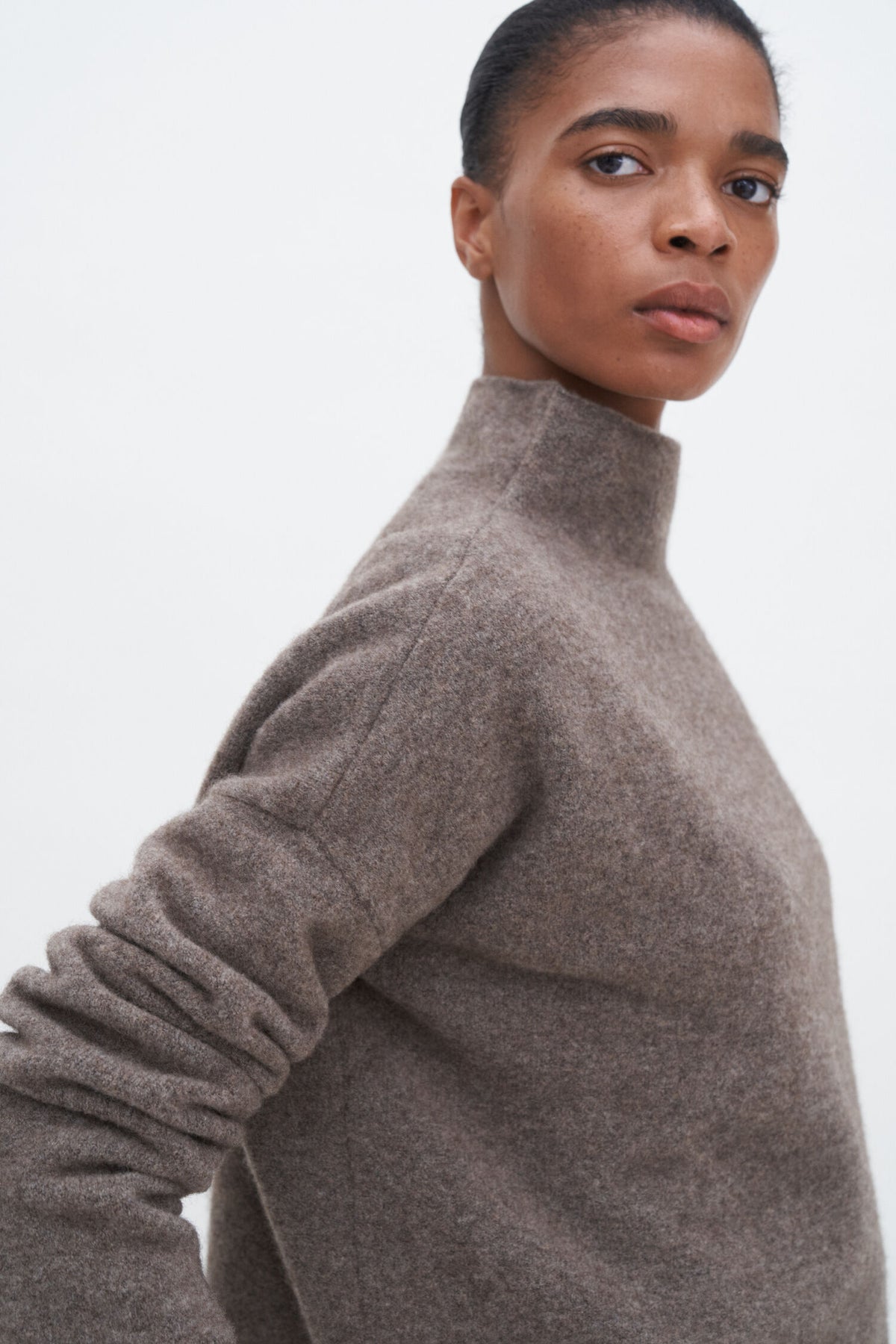 Mika yak funnel neck sweater dark taupe melange