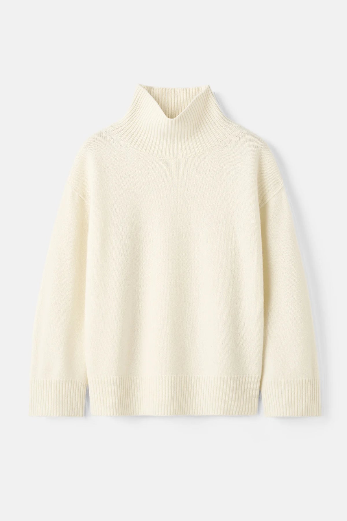 Boyfriend turtleneck feather white