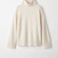 Boyfriend turtleneck feather white